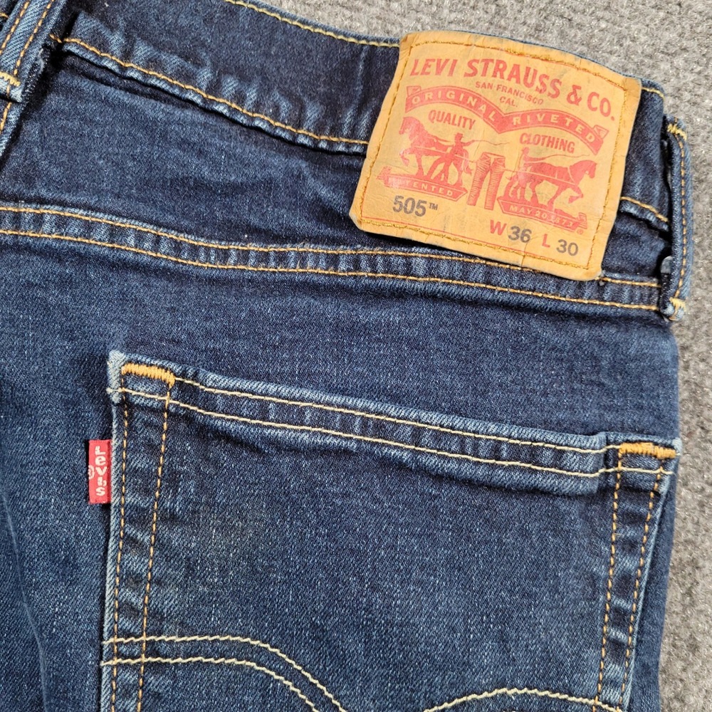 Levi's 505‎ Regular Fit Mens W36 L30 Dark Wash Blue Straight Leg Jeans